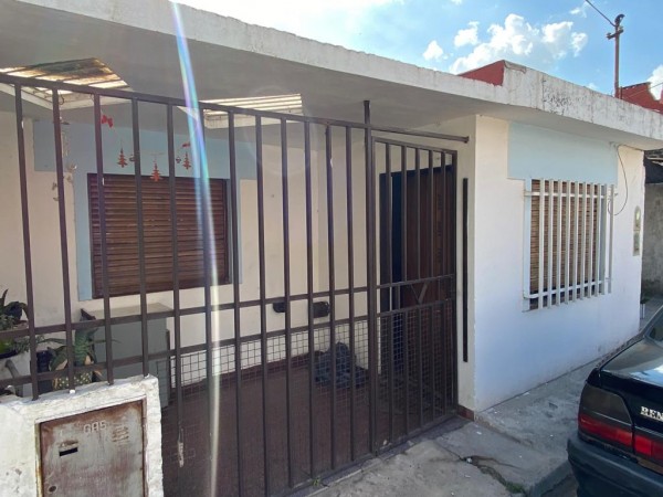 FINANCIA!!Venta Casa 3 Ambientes en Villa Celina. Barrio Sarmiento