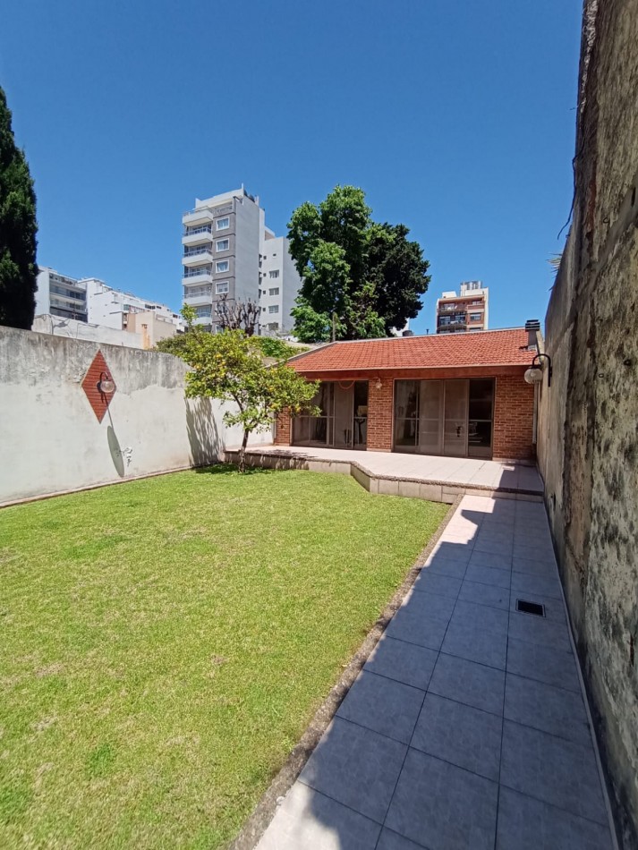 Venta Casa sobre lote 8.66 x 45, ideal emprendimiento inmobiliario, Caballito