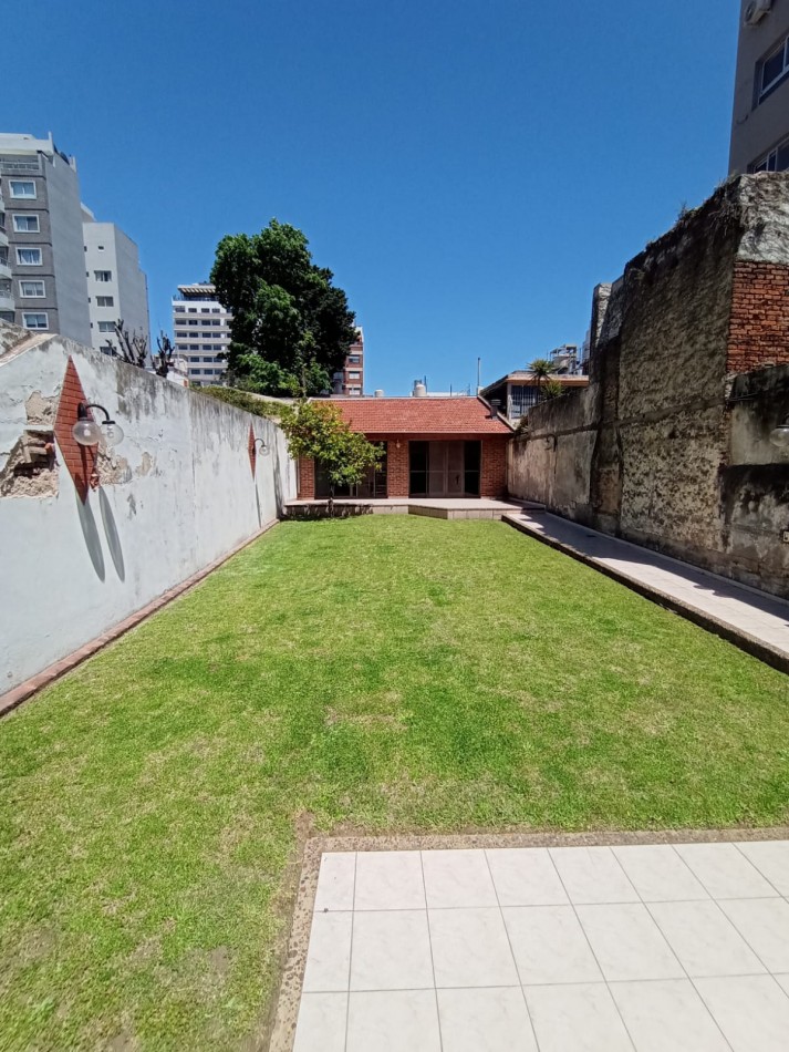 Venta Casa sobre lote 8.66 x 45, ideal emprendimiento inmobiliario, Caballito