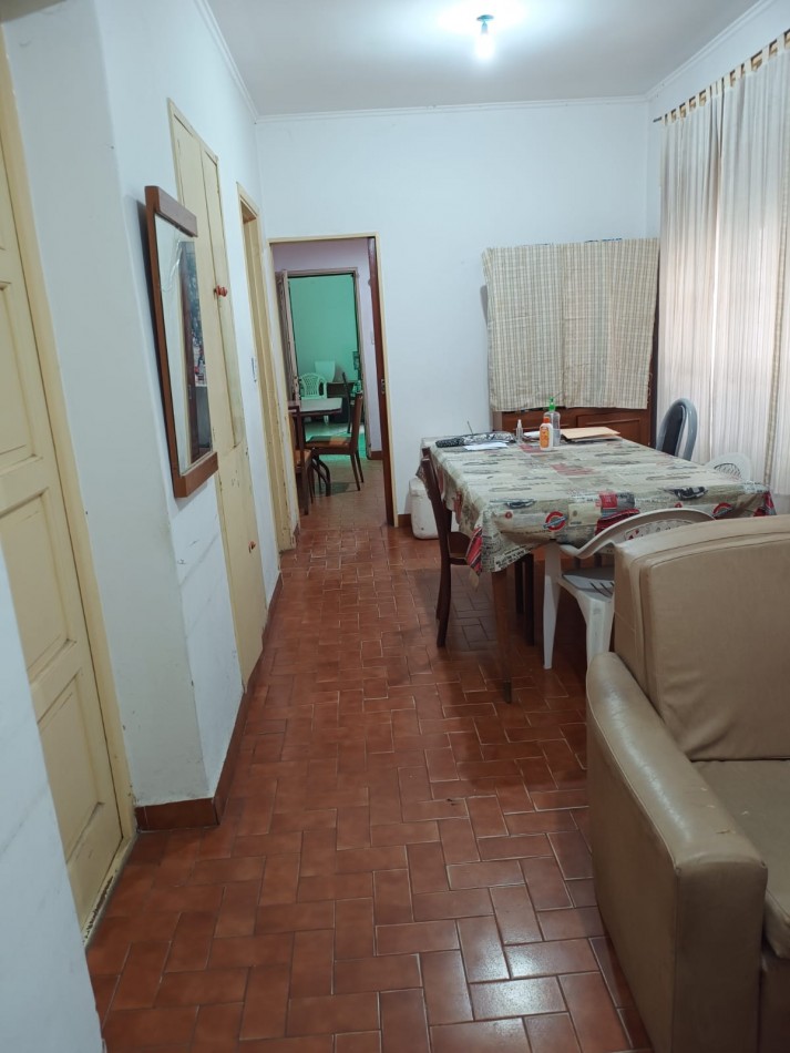 Venta casa 4 ambientes c/ terreno, Villa Lugano