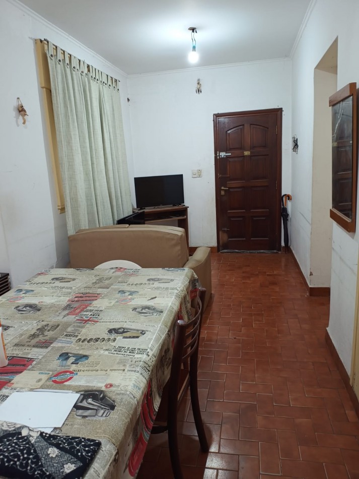 Venta casa 4 ambientes c/ terreno, Villa Lugano