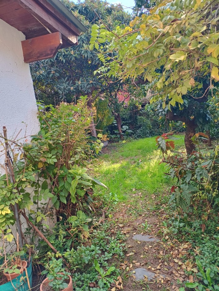 Venta casa 4 ambientes c/ terreno, Villa Lugano