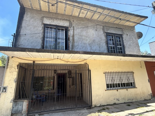 FINANCIA!! Venta Casa 4 Ambientes en Villa Celina. B, Vicente Lopez