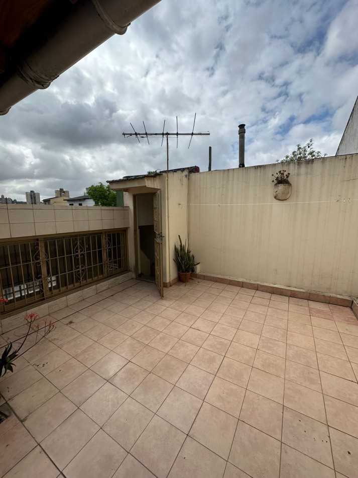 Venta PH de 3 ambientes mas quincho, Villa Lugano