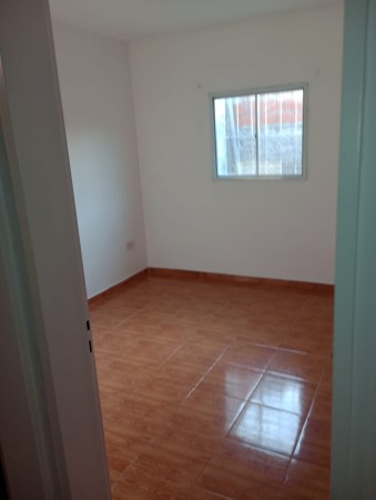 Alquiler Casa 4 Ambientes con amplio patio y 2 baños en Ezeiza