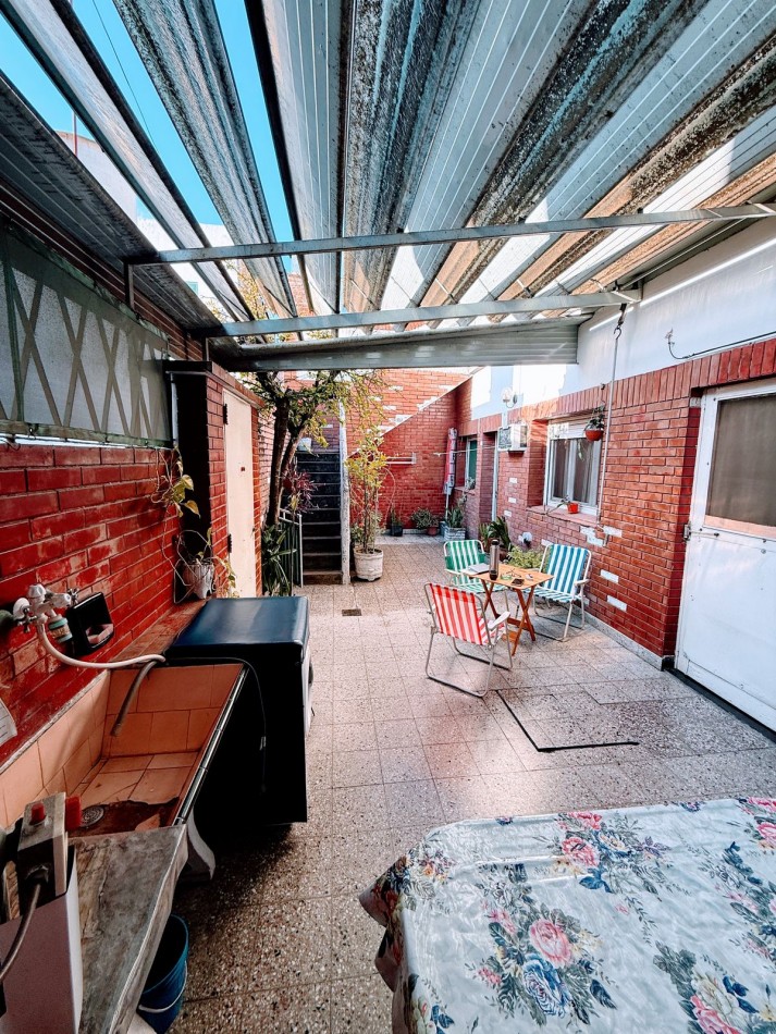 Venta PH de 4 ambientes c/ patio y terraza, Villa Lugano
