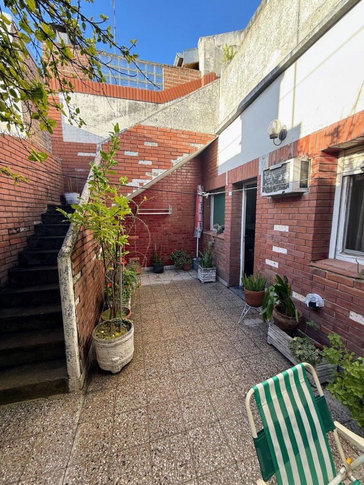 Venta PH de 4 ambientes c/ patio y terraza, Villa Lugano