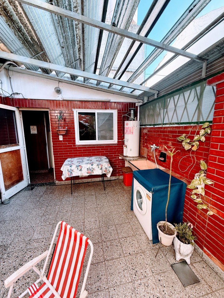 Venta PH de 4 ambientes c/ patio y terraza, Villa Lugano