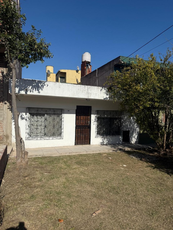 Venta casa de 3 ambientes, Villa Celina