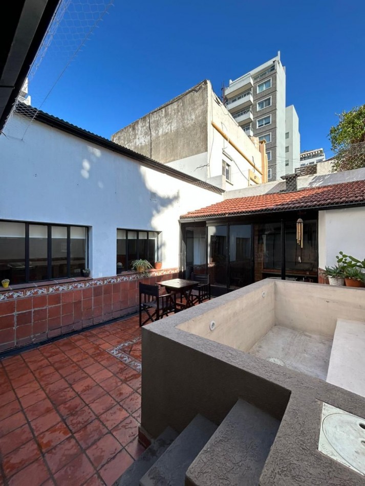 Venta PH, 5 ambientes mas quincho, Flores