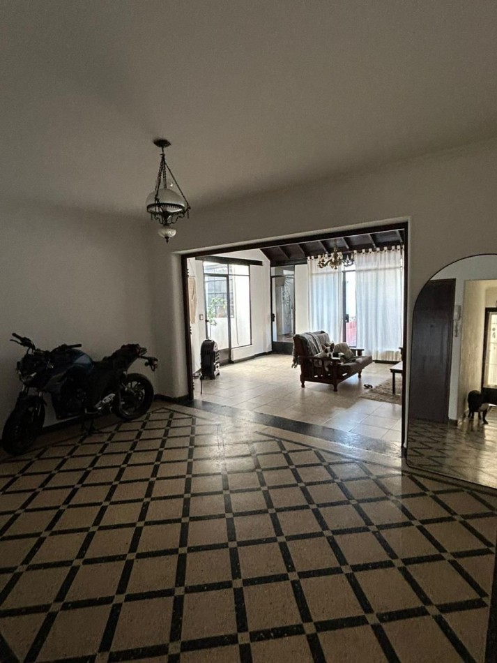 Venta PH, 5 ambientes mas quincho, Flores