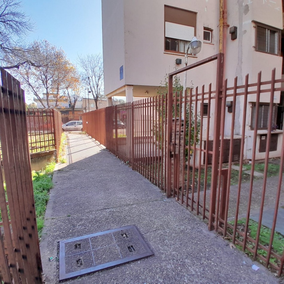Venta departamento 4 ambientes en planta baja, Villa Lugano