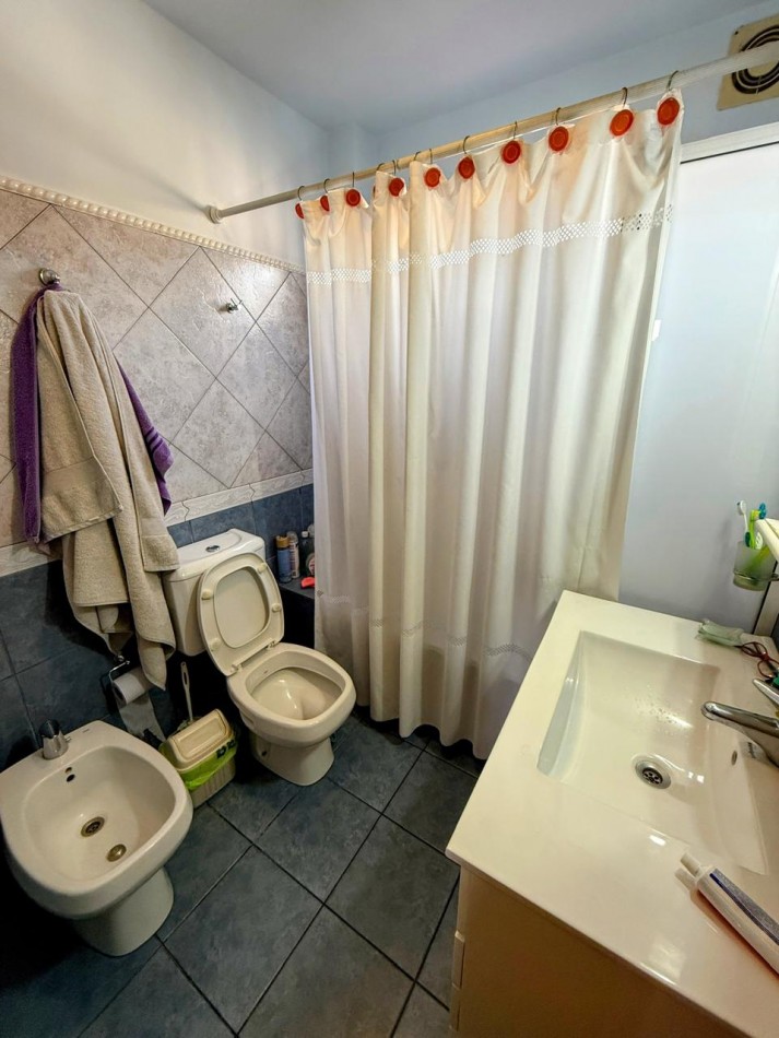 Venta departamento tipo PH, 5 ambientes, Villa Lugano