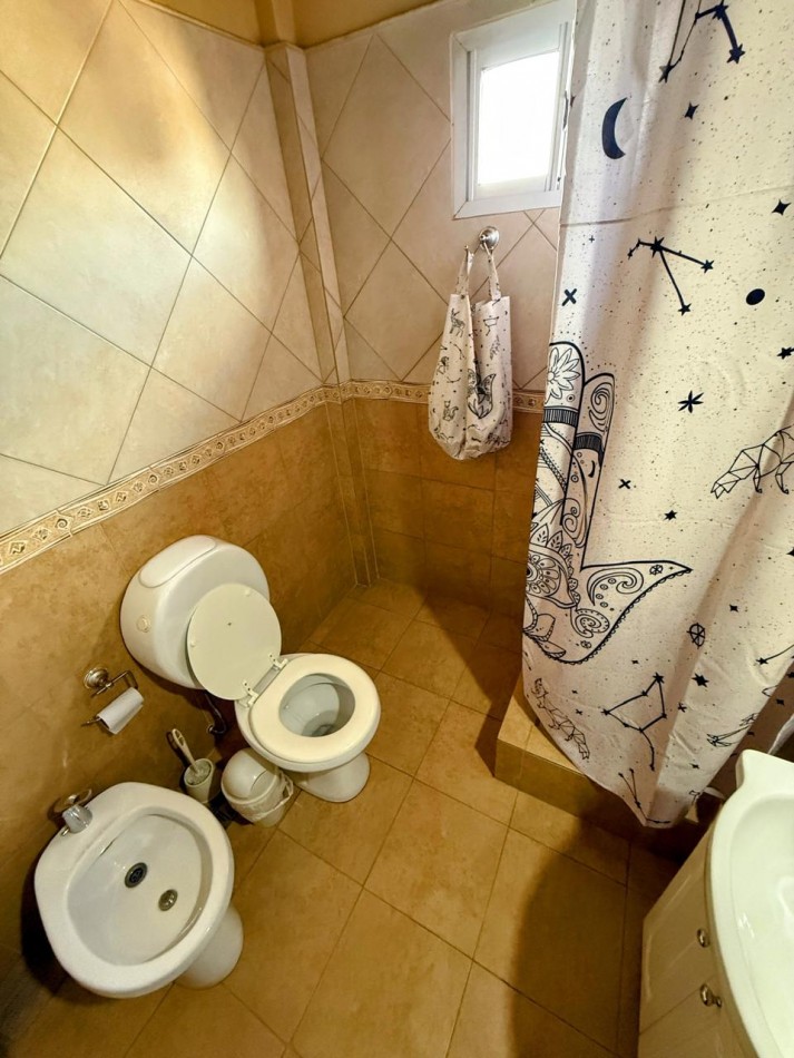 Venta departamento tipo PH, 5 ambientes, Villa Lugano