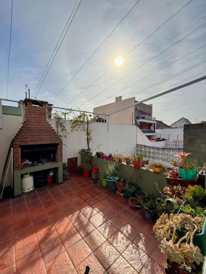 Venta departamento tipo PH, 5 ambientes, Villa Lugano