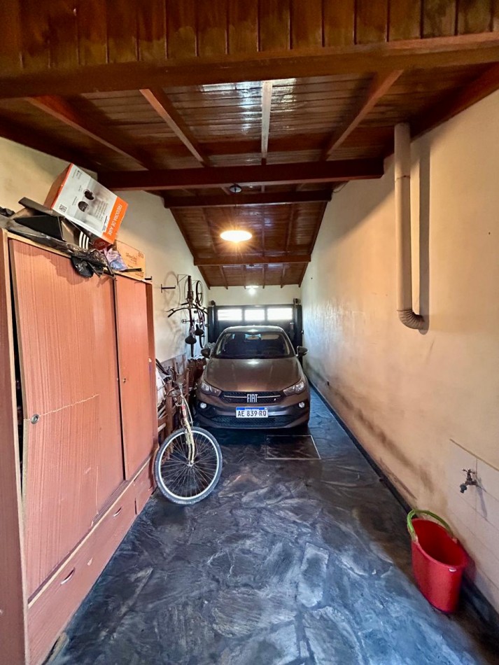 Casa 5amb. c/ Pileta - Lote de 11x25