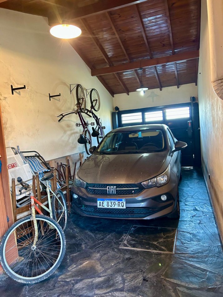 Casa 5amb. c/ Pileta - Lote de 11x25