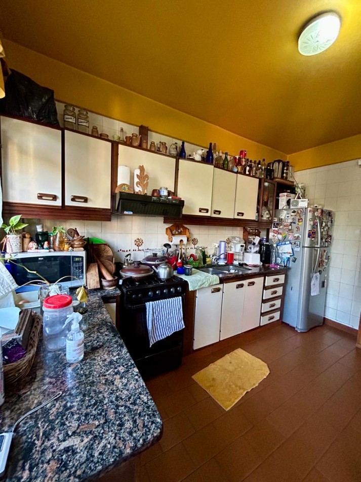 Casa 5amb. c/ Pileta - Lote de 11x25