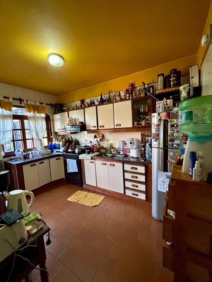 Casa 5amb. c/ Pileta - Lote de 11x25