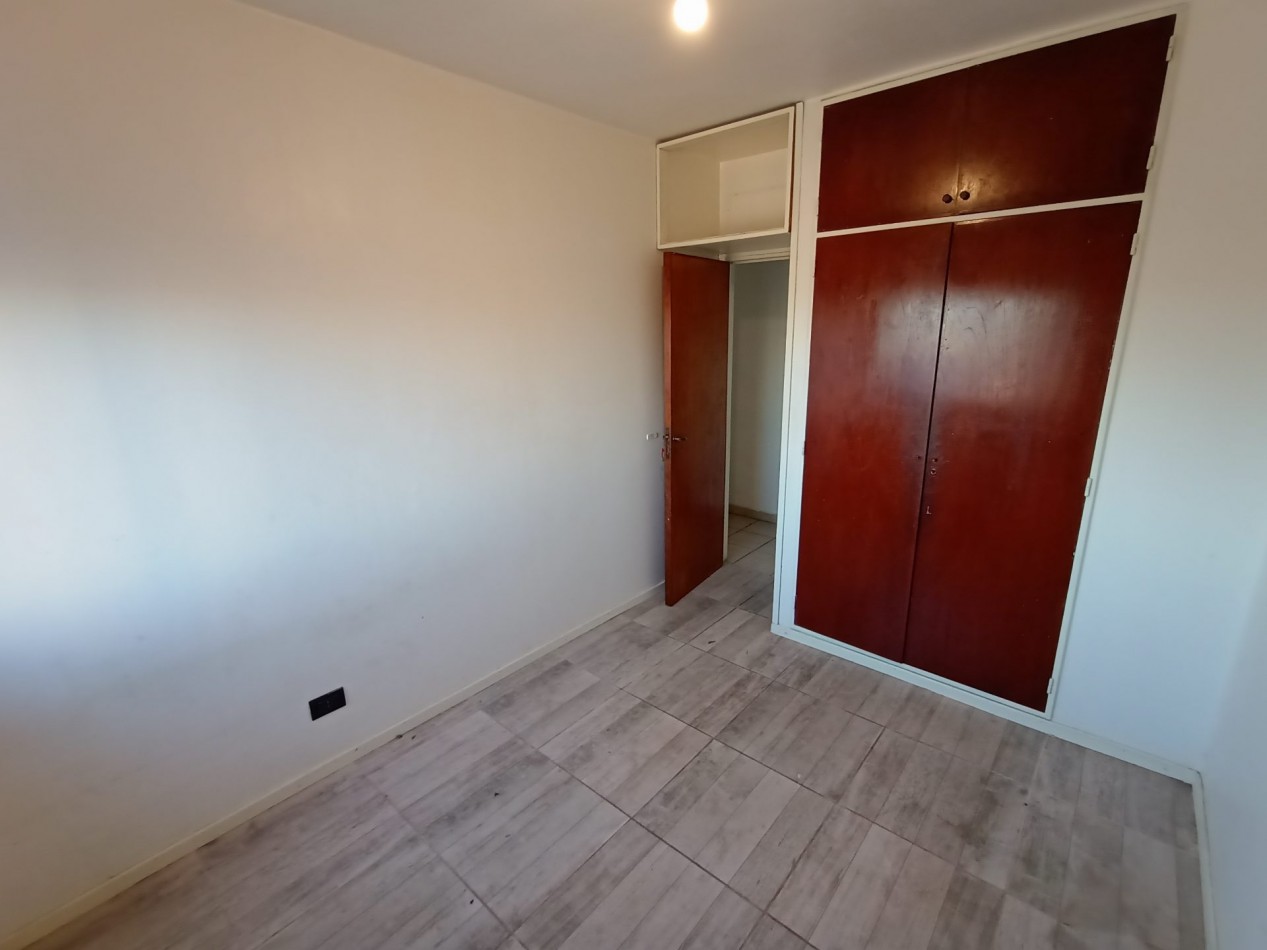Venta departamento 4 ambientes con cochera villa celina
