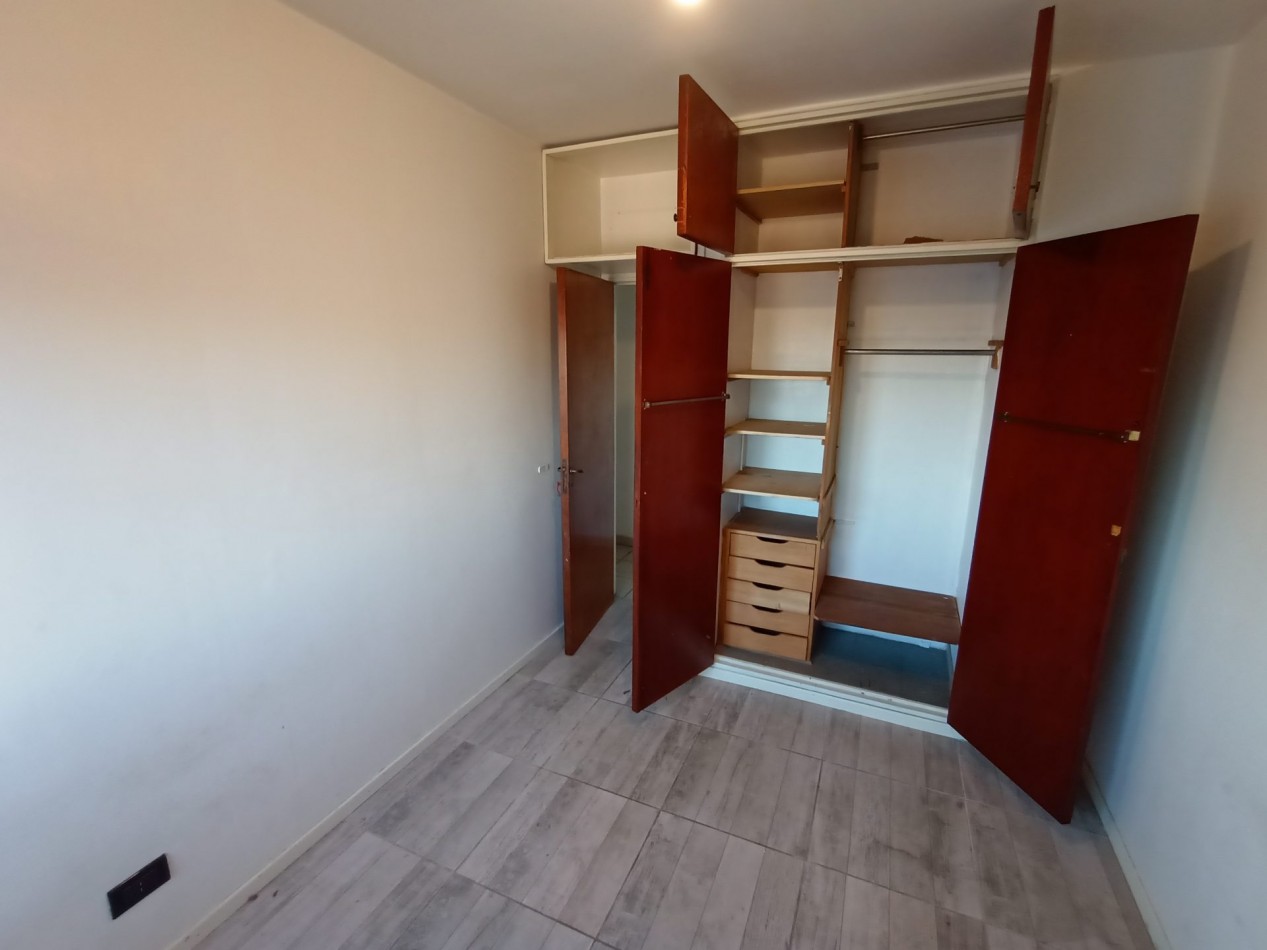 Venta departamento 4 ambientes con cochera villa celina