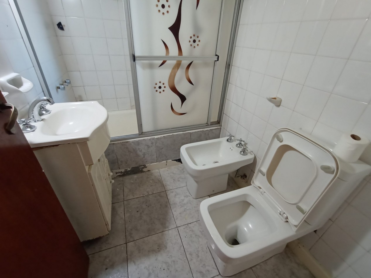 Venta departamento 4 ambientes con cochera villa celina
