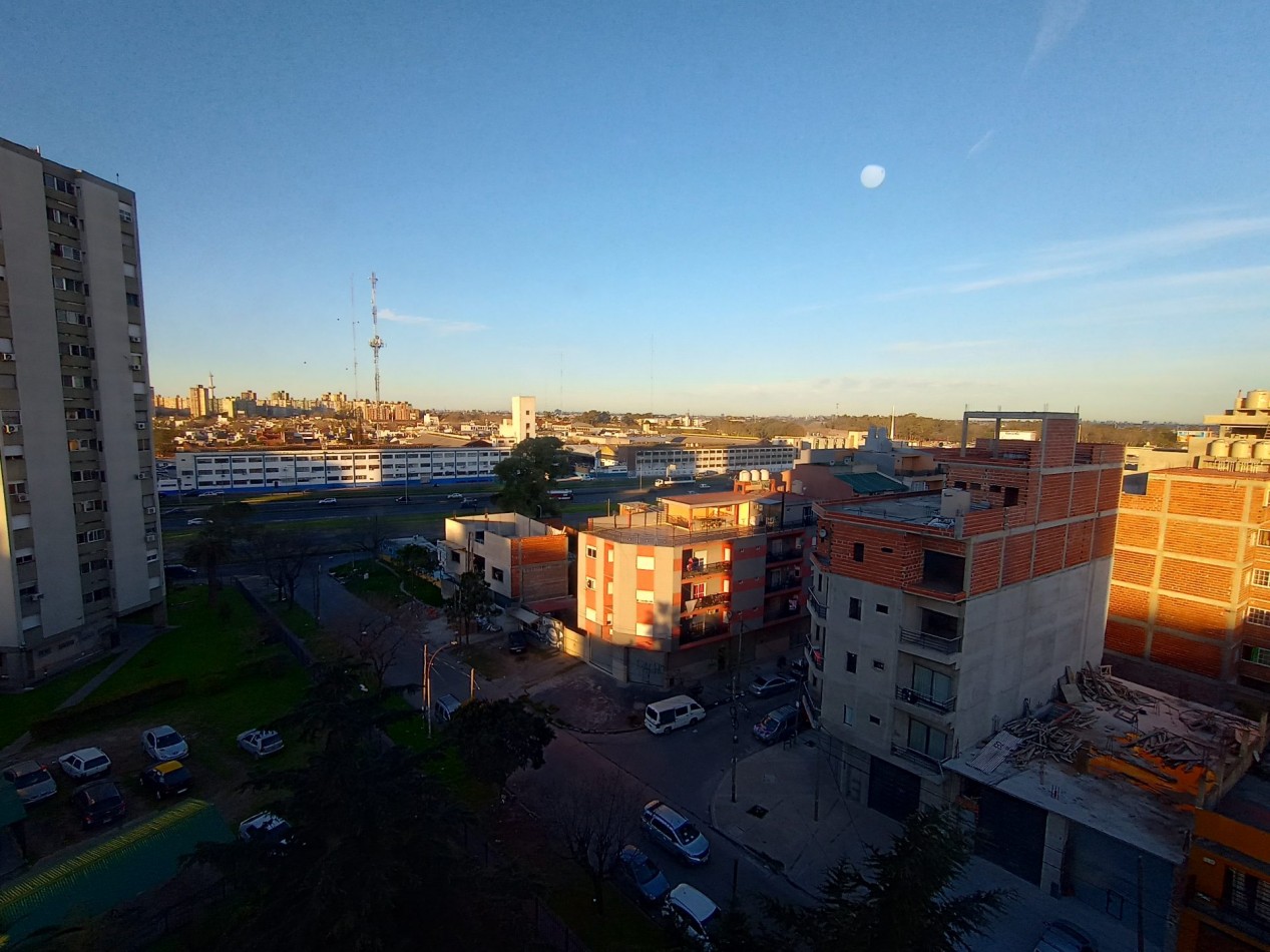Venta departamento 4 ambientes con cochera villa celina