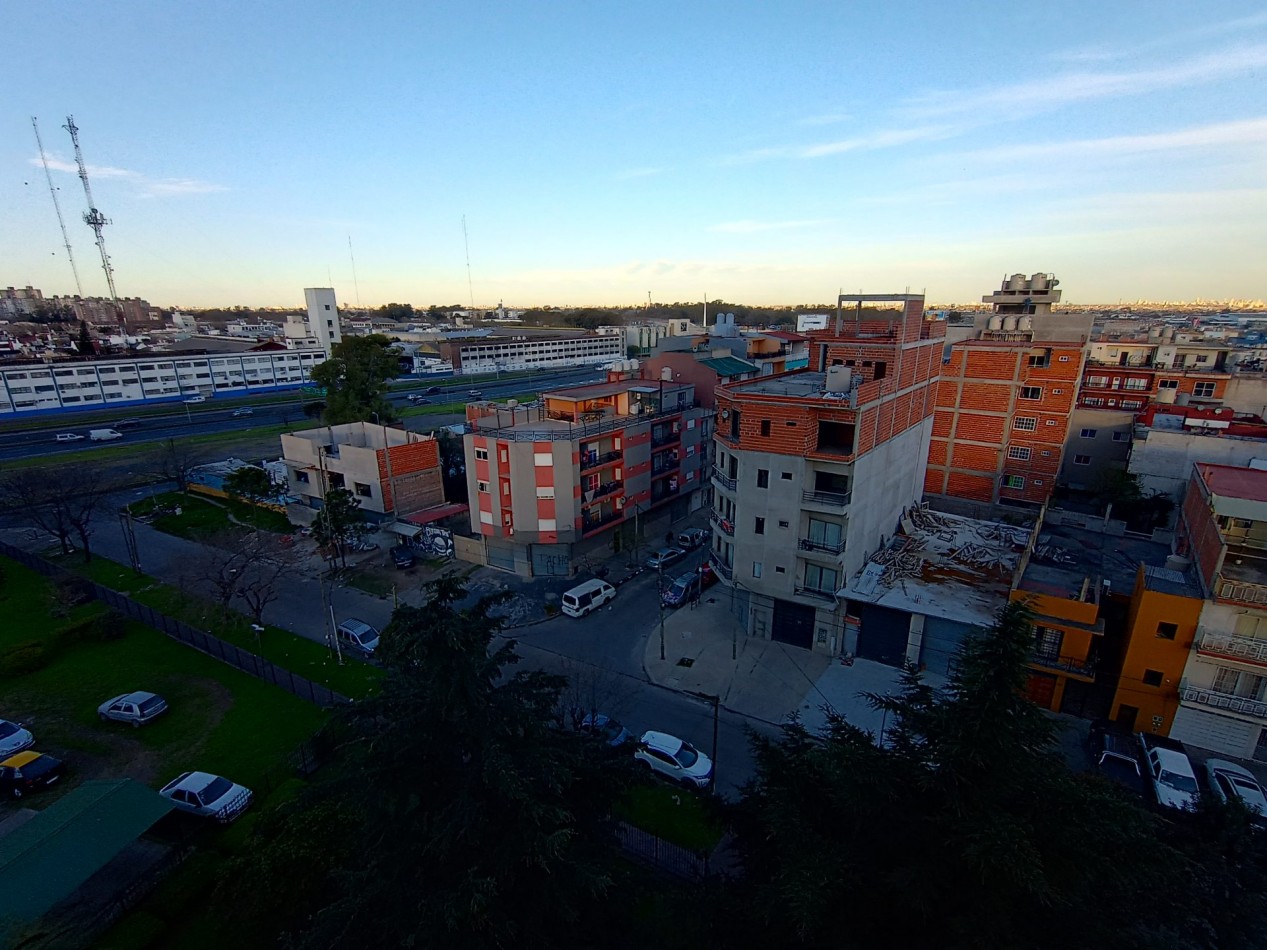 Venta departamento 4 ambientes con cochera villa celina