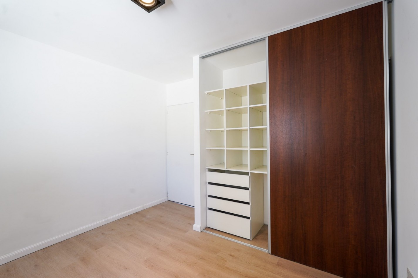 Venta departamento de 3 ambientes, con cochera, terraza con parrilla y minipiscina, Villa Lugano