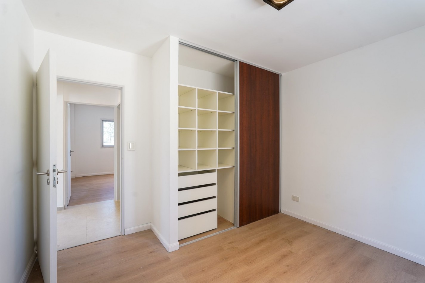 Venta departamento de 3 ambientes, con cochera, terraza con parrilla y minipiscina, Villa Lugano