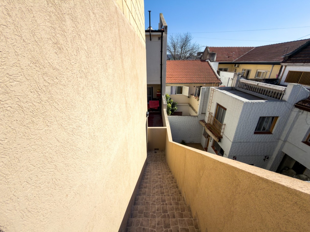 Venta departamento de 3 ambientes, con cochera, terraza con parrilla y minipiscina, Villa Lugano