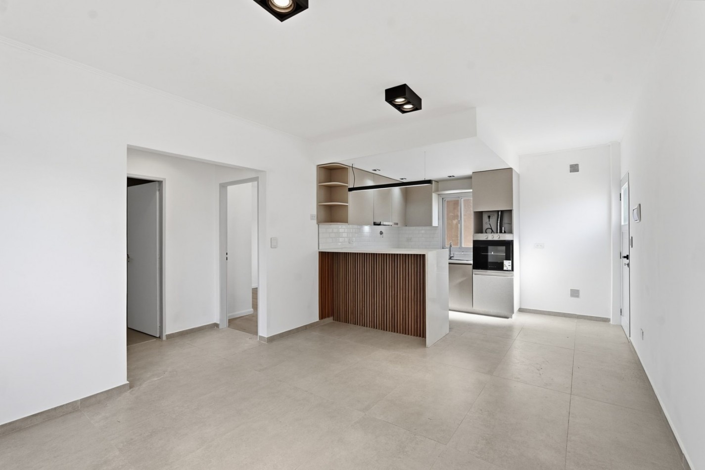 Venta departamento de 3 ambientes, con cochera, terraza con parrilla y minipiscina, Villa Lugano