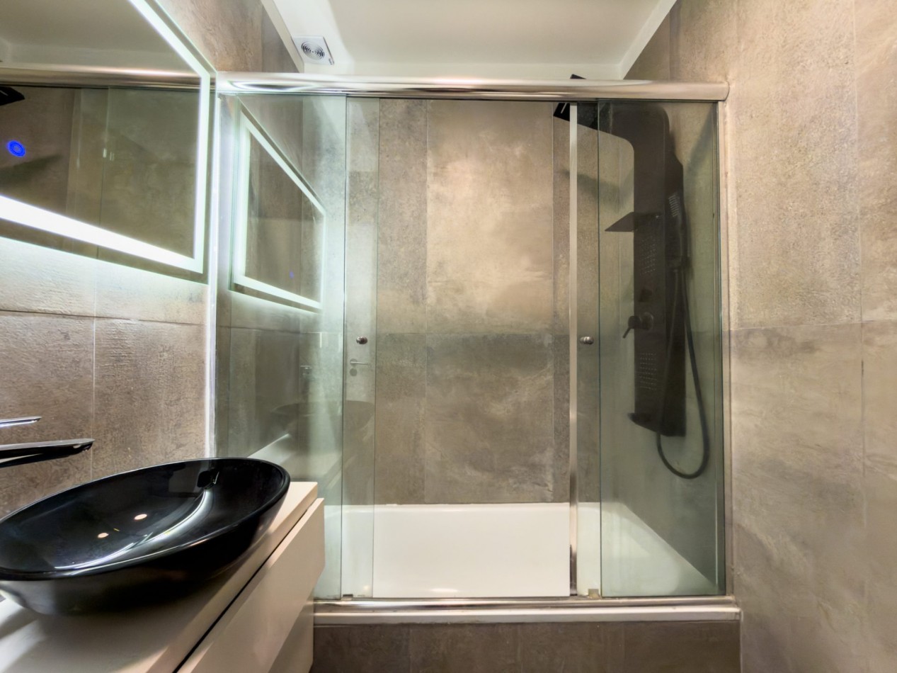 Venta departamento de 3 ambientes, con cochera, terraza con parrilla y minipiscina, Villa Lugano