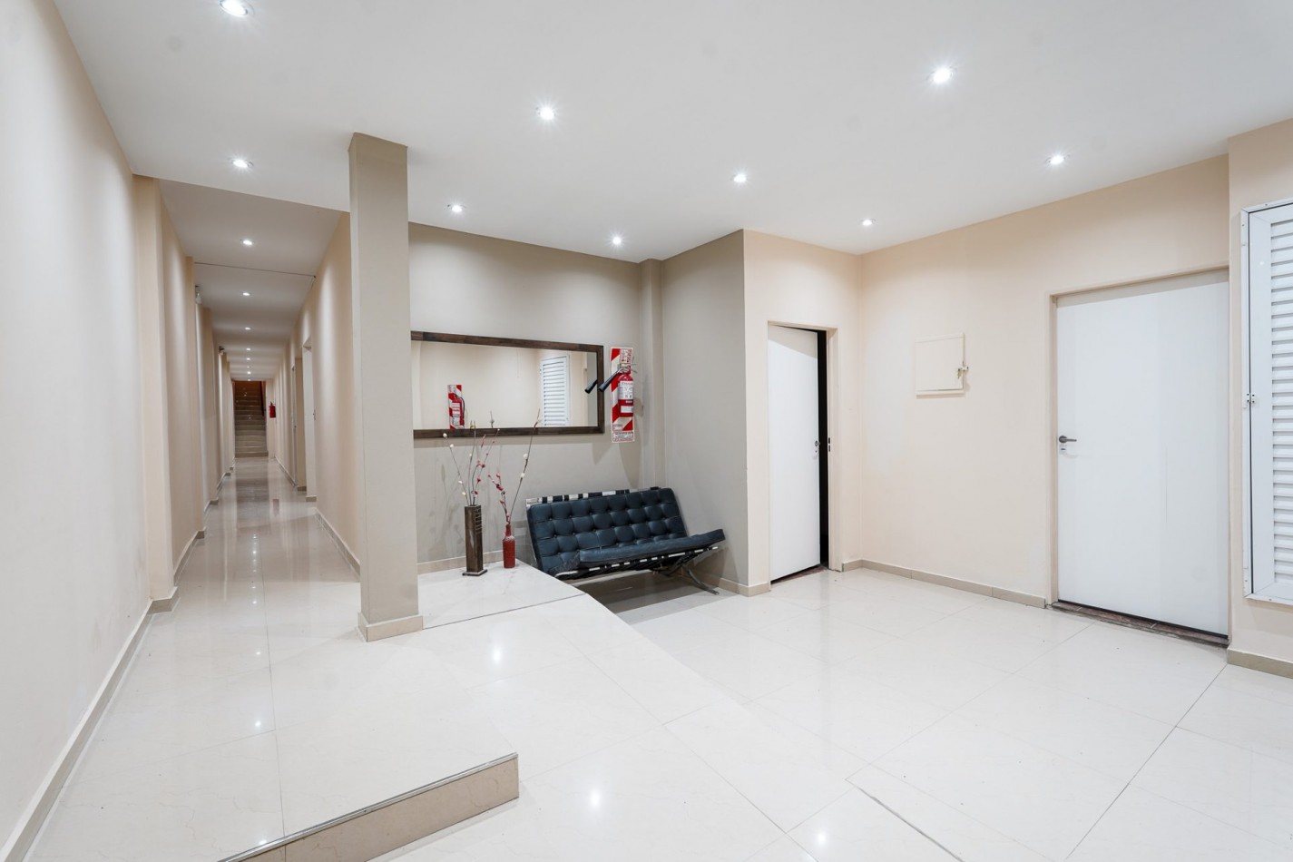 Venta departamento de 3 ambientes, con cochera, terraza con parrilla y minipiscina, Villa Lugano