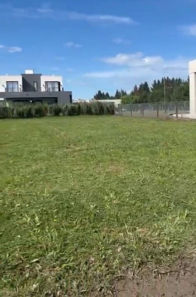 Venta de lote en country horizontes al sur