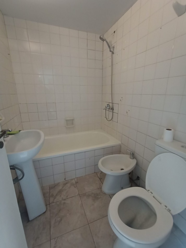 Alquiler departamento 3 ambientes lugano 1y2