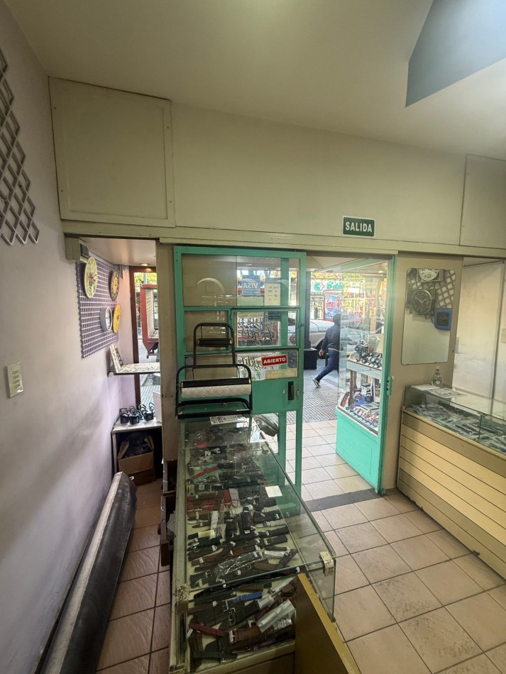 Venta local comercial sobre calle Chilavert, Villa Lugano