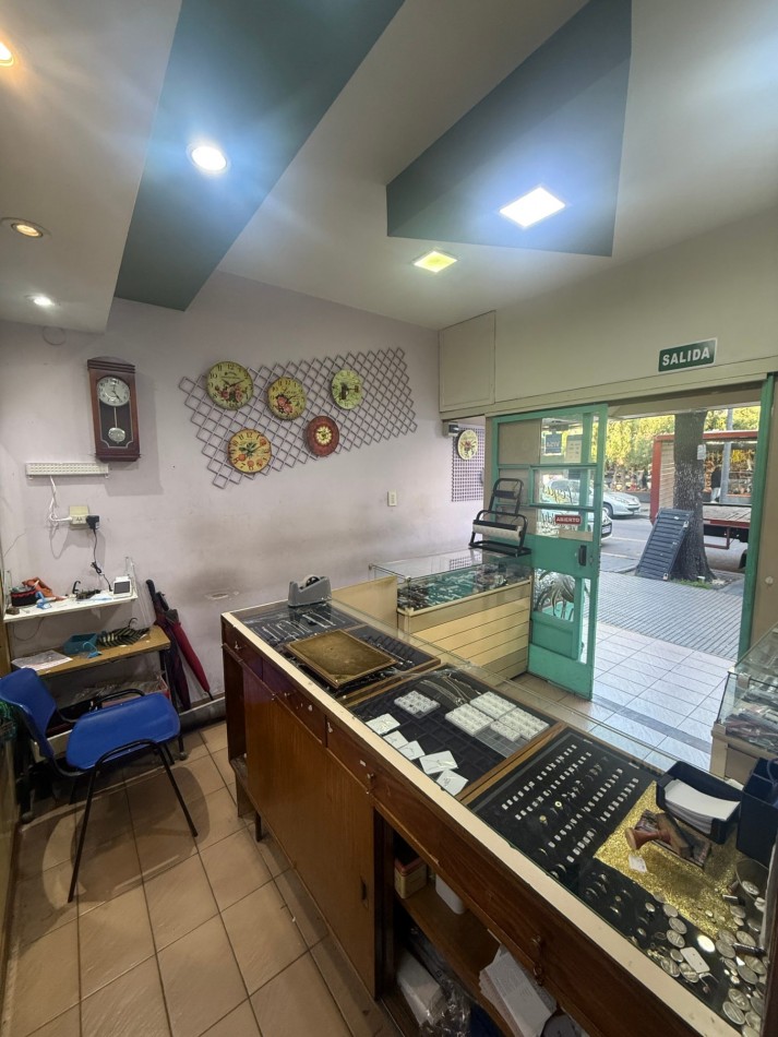 Venta local comercial sobre calle Chilavert, Villa Lugano