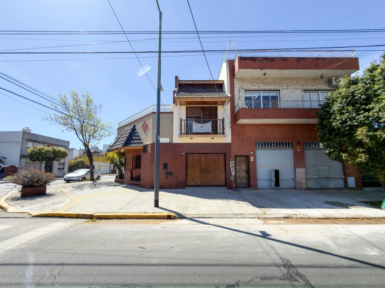 Venta PH 4 ambientes con quincho y cochera, Villa Lugano