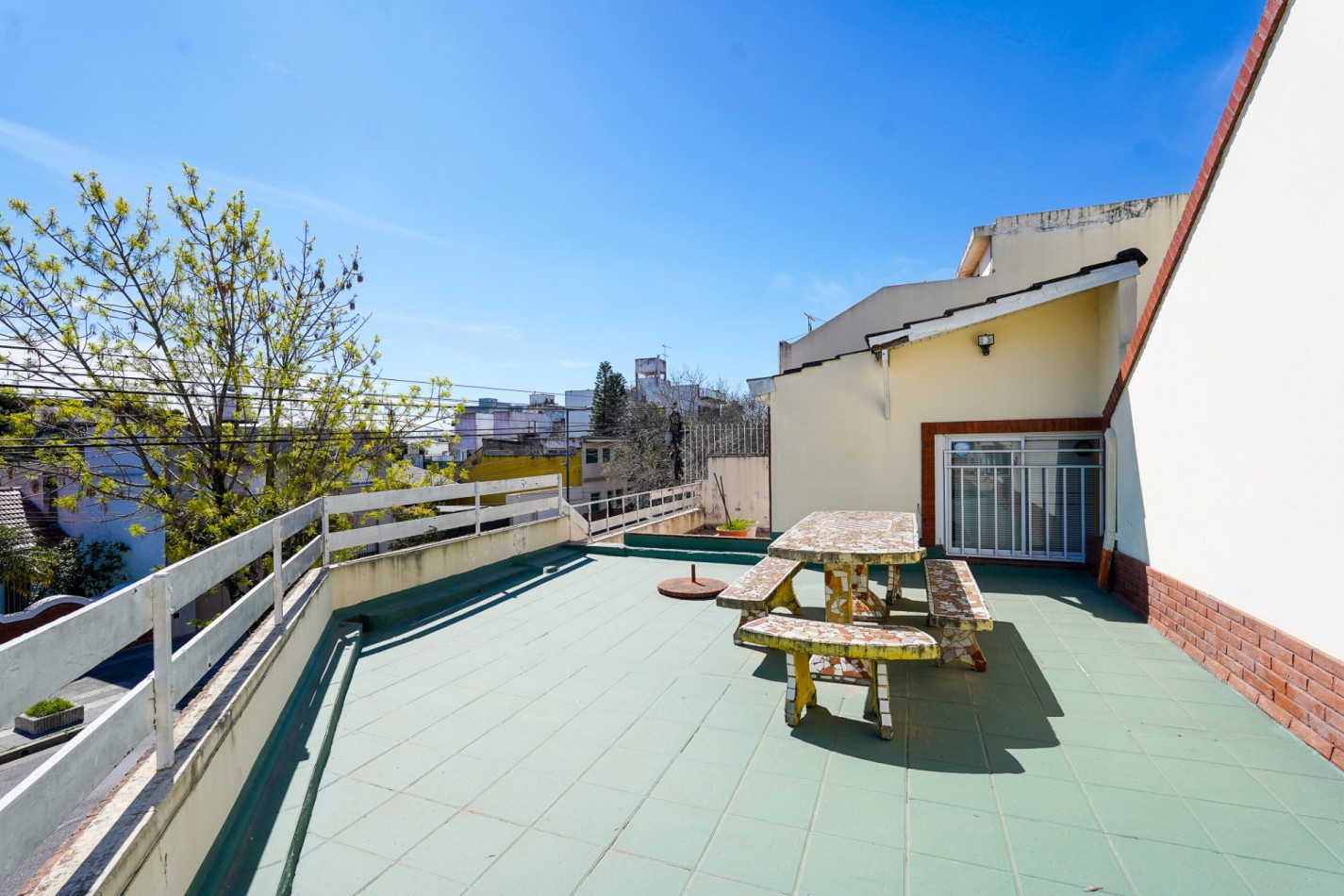 Venta PH 4 ambientes con quincho y cochera, Villa Lugano