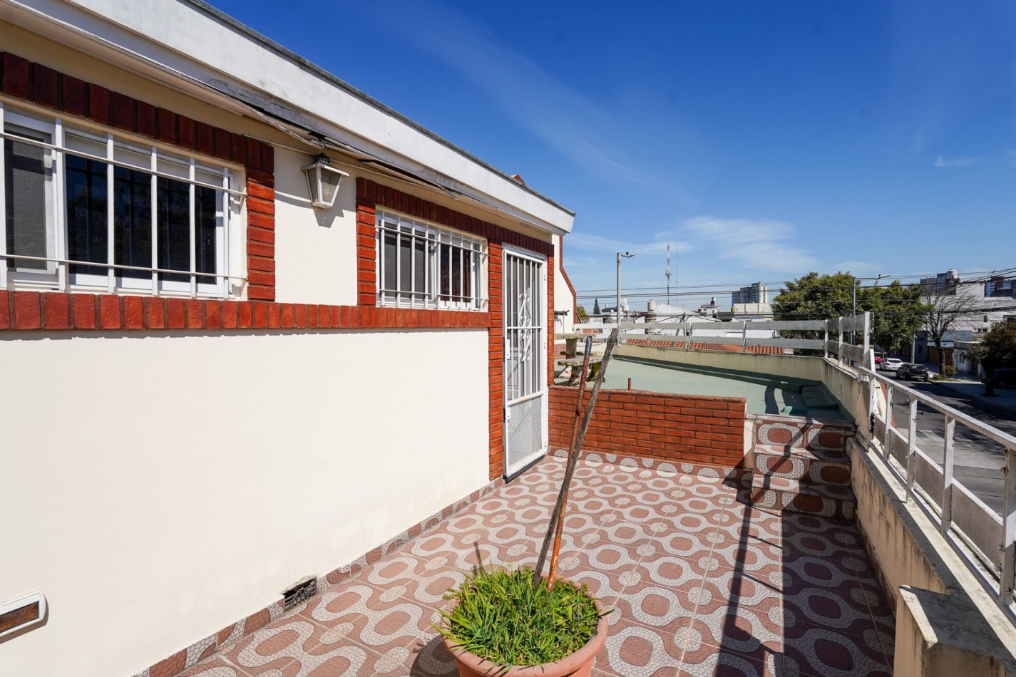 Venta PH 4 ambientes con quincho y cochera, Villa Lugano