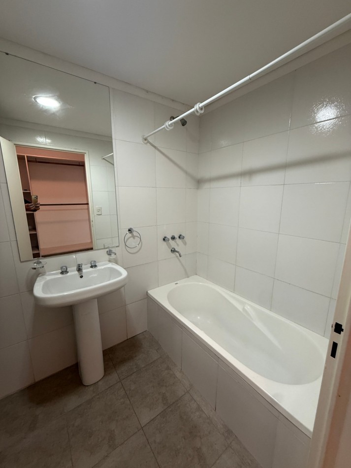 Venta departamento de 3 ambientes, Barrio Villa Olimpica