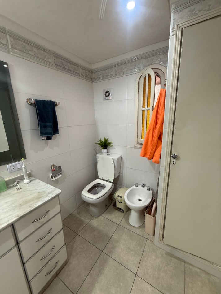 Venta casa multifamiliar en dos plantas, Villa Lugano