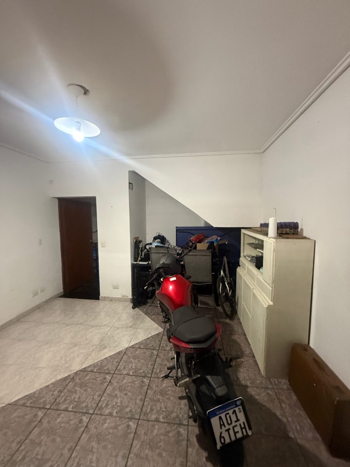 Venta casa multifamiliar en dos plantas, Villa Lugano