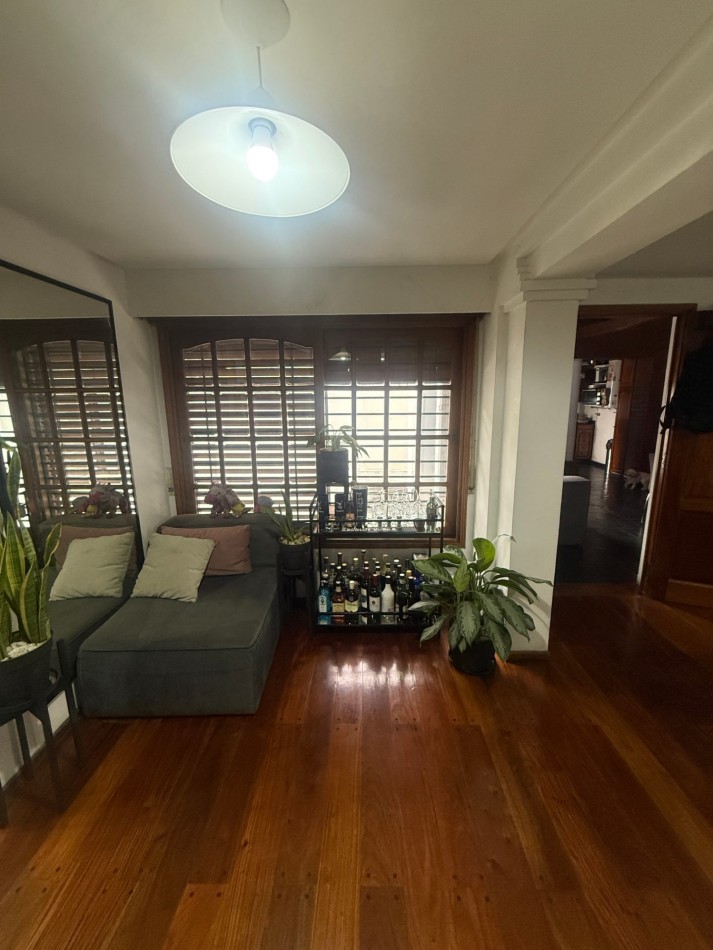 Venta casa multifamiliar en dos plantas, Villa Lugano