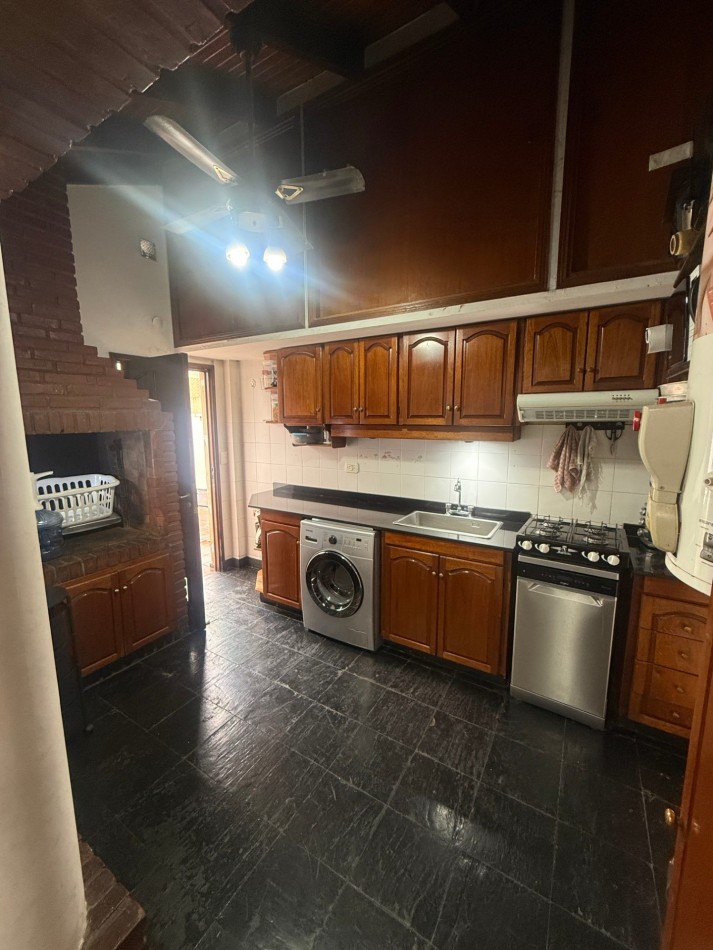 Venta casa multifamiliar en dos plantas, Villa Lugano