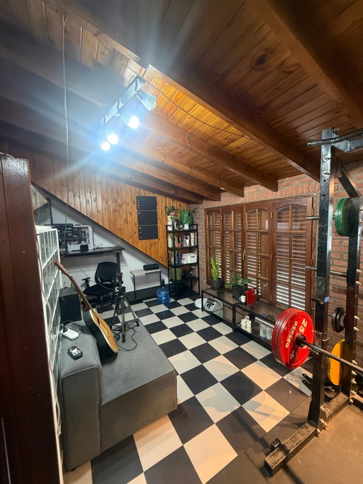 Venta casa multifamiliar en dos plantas, Villa Lugano