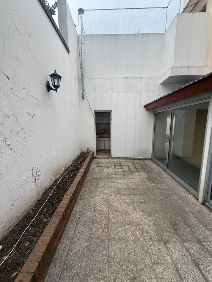 Venta casa multifamiliar en dos plantas, Villa Lugano