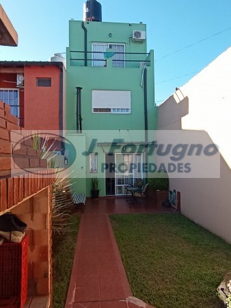 Venta triplex 4 ambientes, Villa Lugano