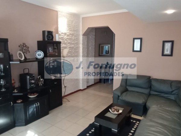 Venta triplex 4 ambientes, Villa Lugano